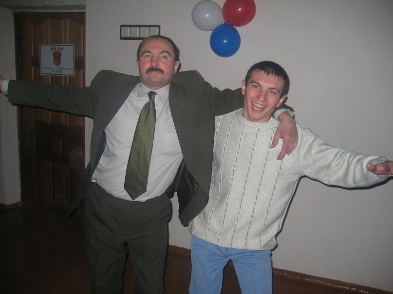 Единороссы партия развал бордель пьянство скандал Медведев Шептий